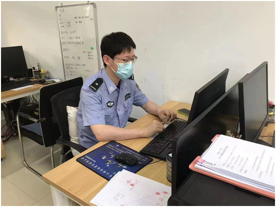 张昭,男,90后青年民警,现为巩义市公安局刑侦一中队四级警长.