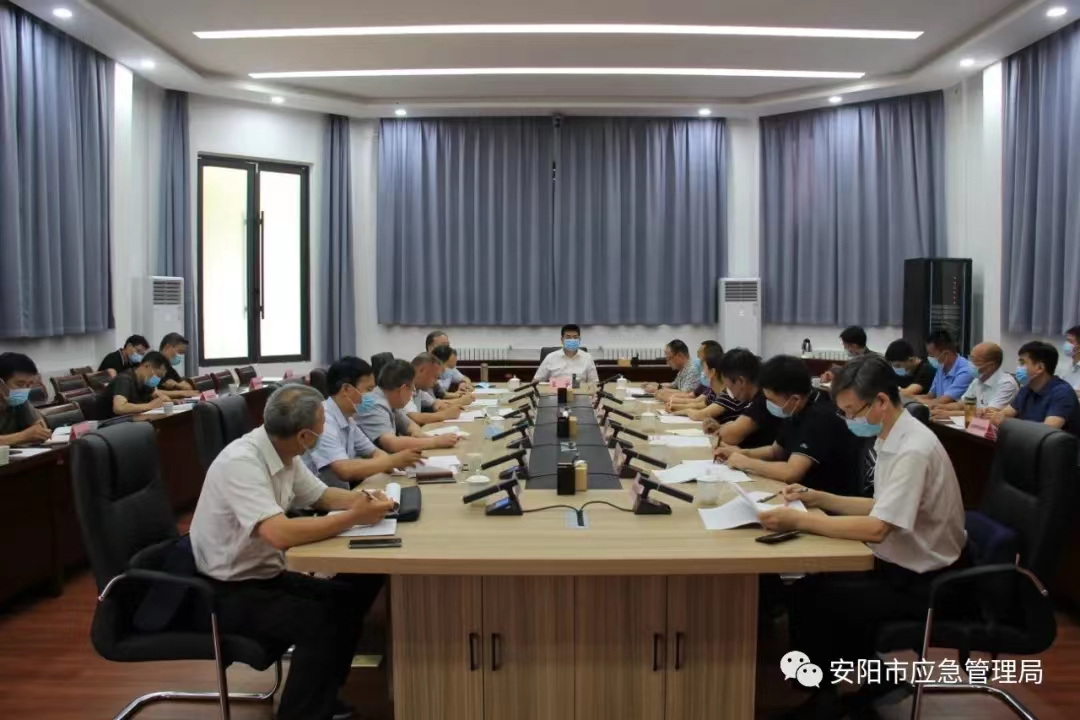安阳市委常委,常务副市长,安阳市防汛抗旱指挥部常务副指挥长王朴在大