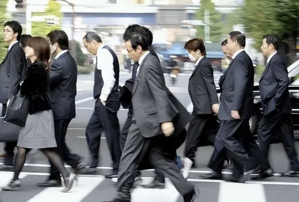 近30年日本男性越长越矮