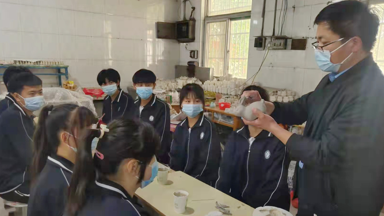 鹤壁市鹤山区高级中学护苗在行动用鹤壁窑讲述护苗的故事
