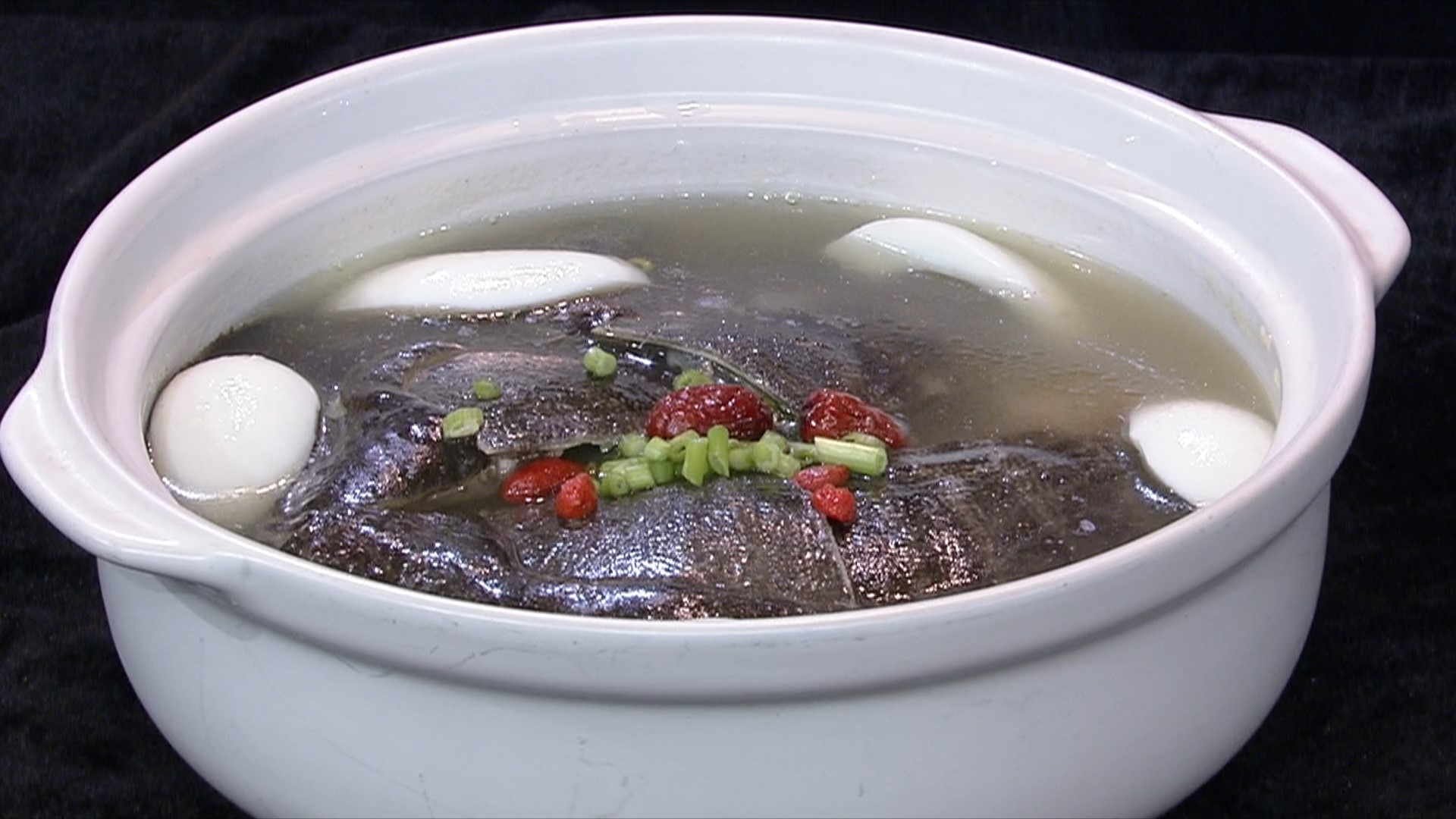 老家的味道如何在家做出美味的甲鱼汤赶紧搞一只犒劳自己