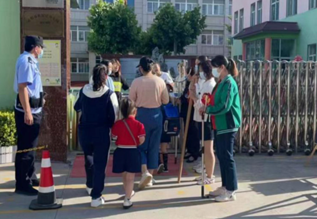 点亮六一，共护未来！沁阳市公安局持续抓好未成年人保护工作