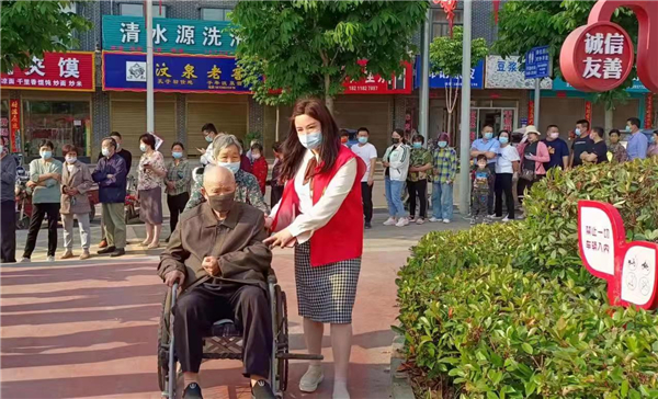 社区居民有事先找知心大姐西峡县巾帼志愿服务绽放品牌风采