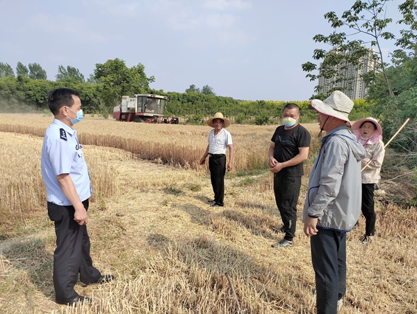 收粮食安全,驻马店市公安局经济开发区分局关王庙派出所结合辖区实际