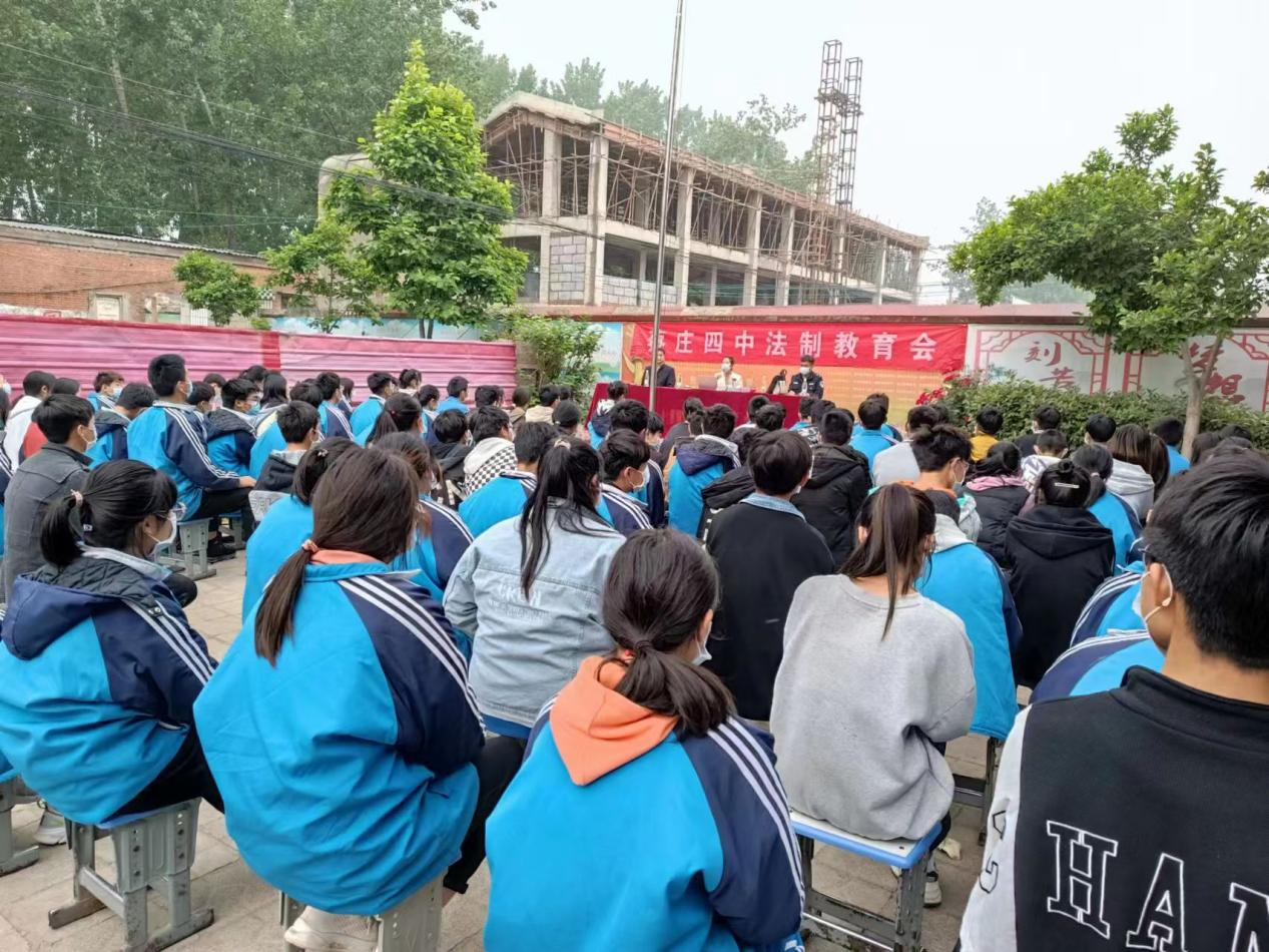 开封尉氏县八五普法讲师团送法进校园