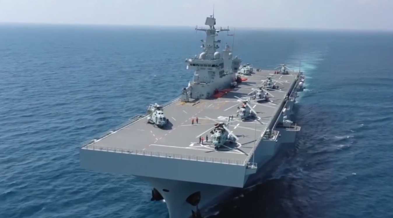 高燃海南舰舰载机起降训练震撼画面