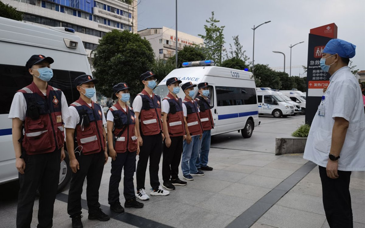 国家（四川）紧急医学救援队出发前往芦山地震震区