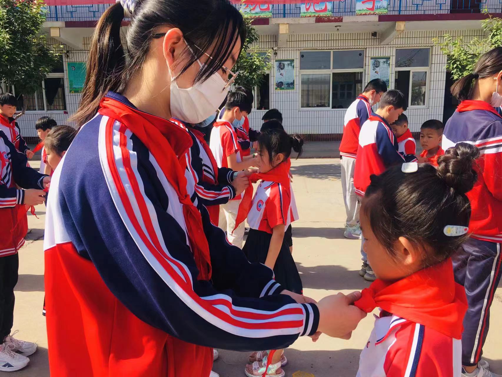 喜迎二十大,争做好少年—安阳市殷都区水冶镇阜城北街小学新队员