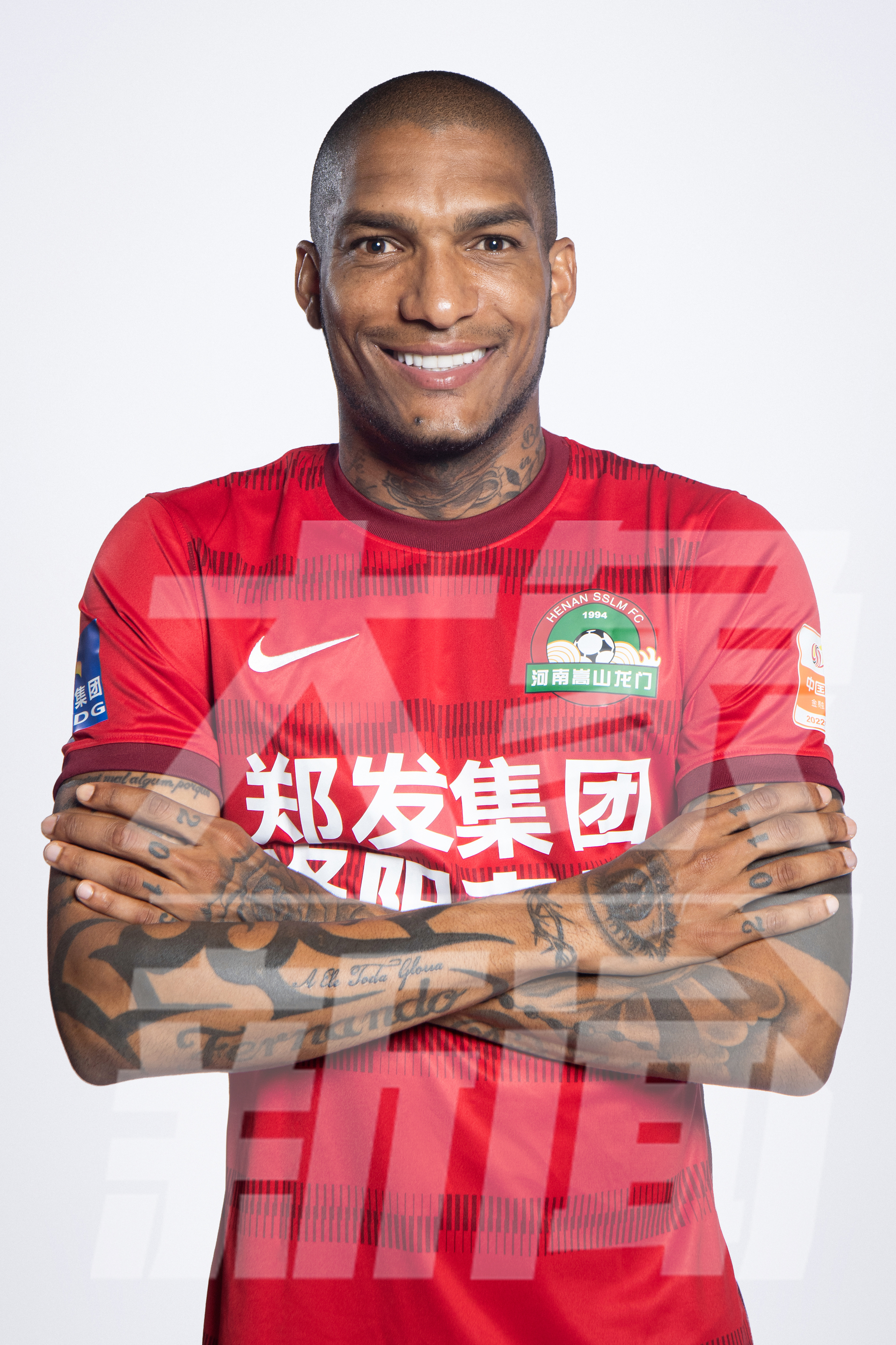 河南嵩山龙门足球队全体队员标准像公布球迷可收藏