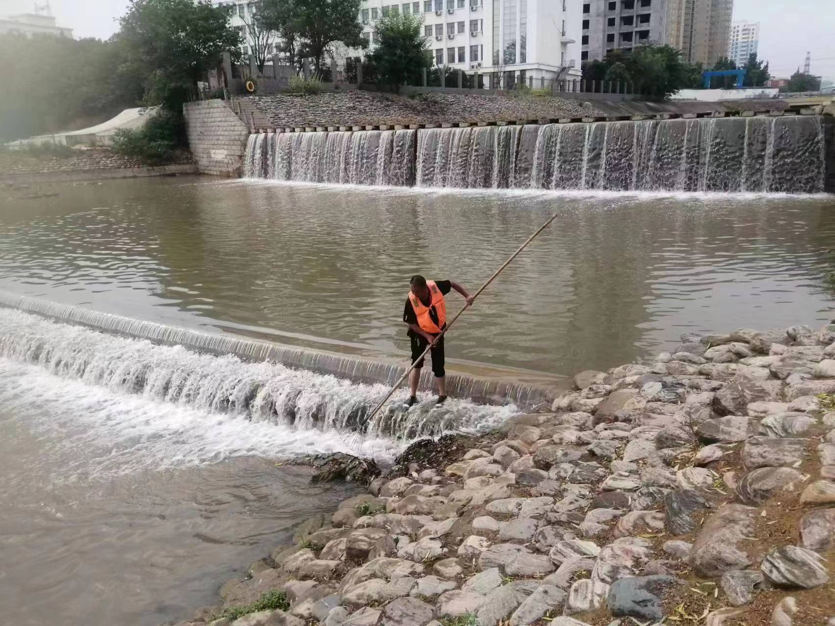郑州滨河公园清淤完毕 恢复供水！