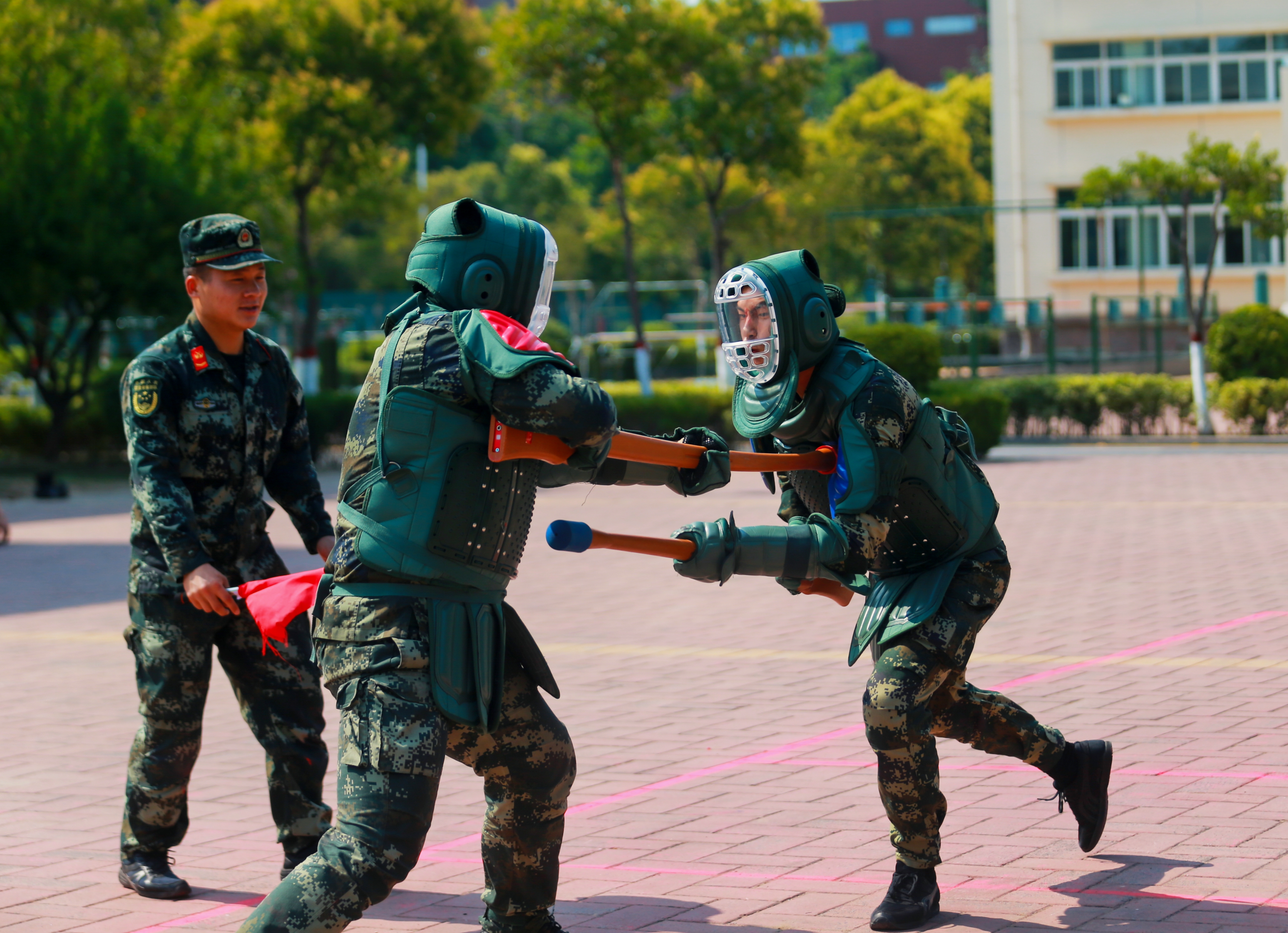 火热来袭武警郑州支队军事体育运动会超燃现场