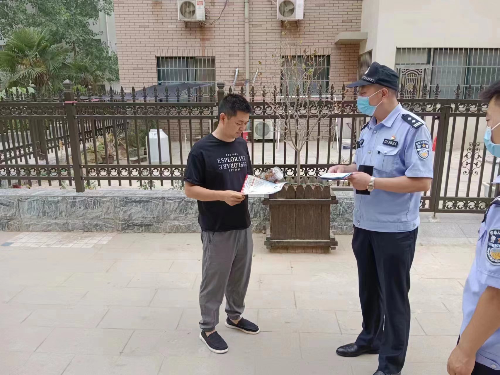 开封金明池派出所禁毒宣传进社区携手共筑防毒网