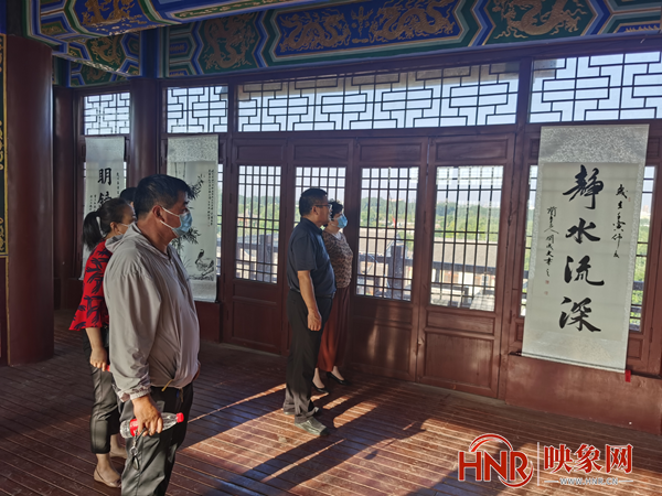 濮阳市城乡一体化示范区举办首届农民群众书画展