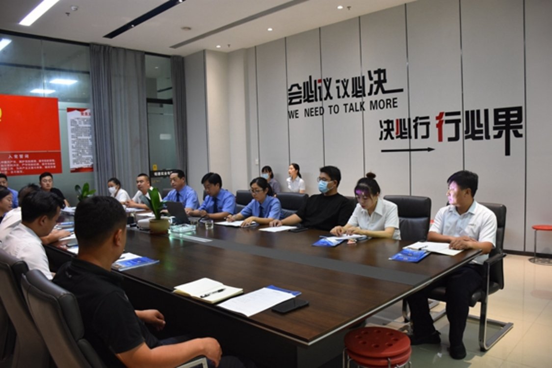 清丰县人民检察院开展送法进企业活动