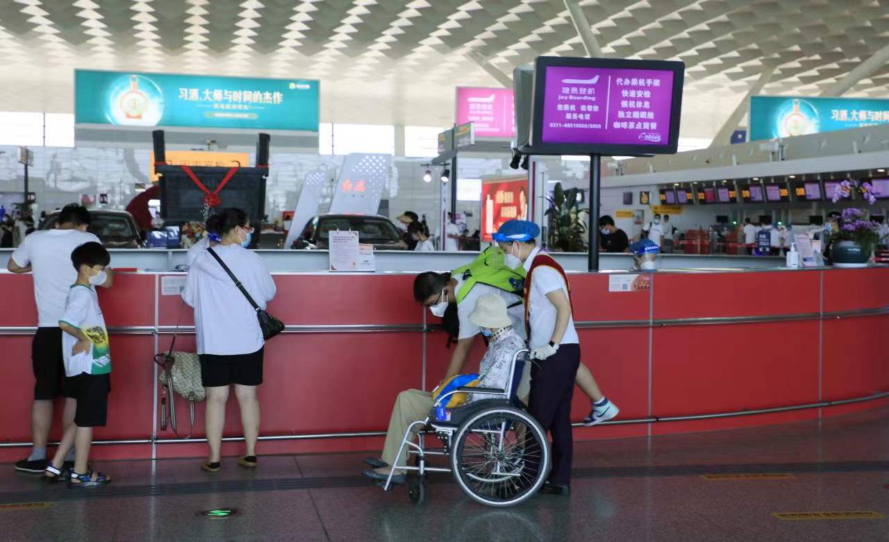 郑州机场2022年暑运提速明显 郑州直飞新兴旅游城市航线日渐升温