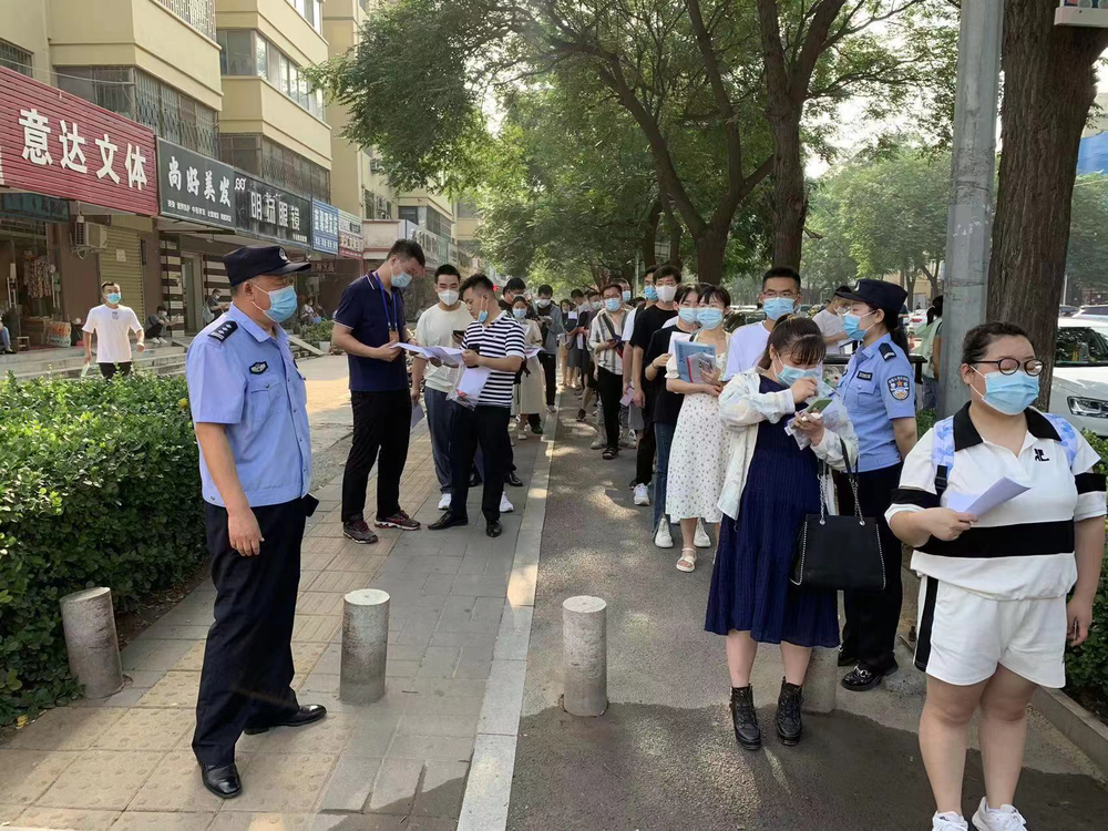 鹤壁市淇滨区公安分局护航省考顺利进行