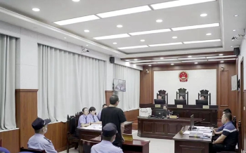 范县人民检察院检察长出庭支持公诉