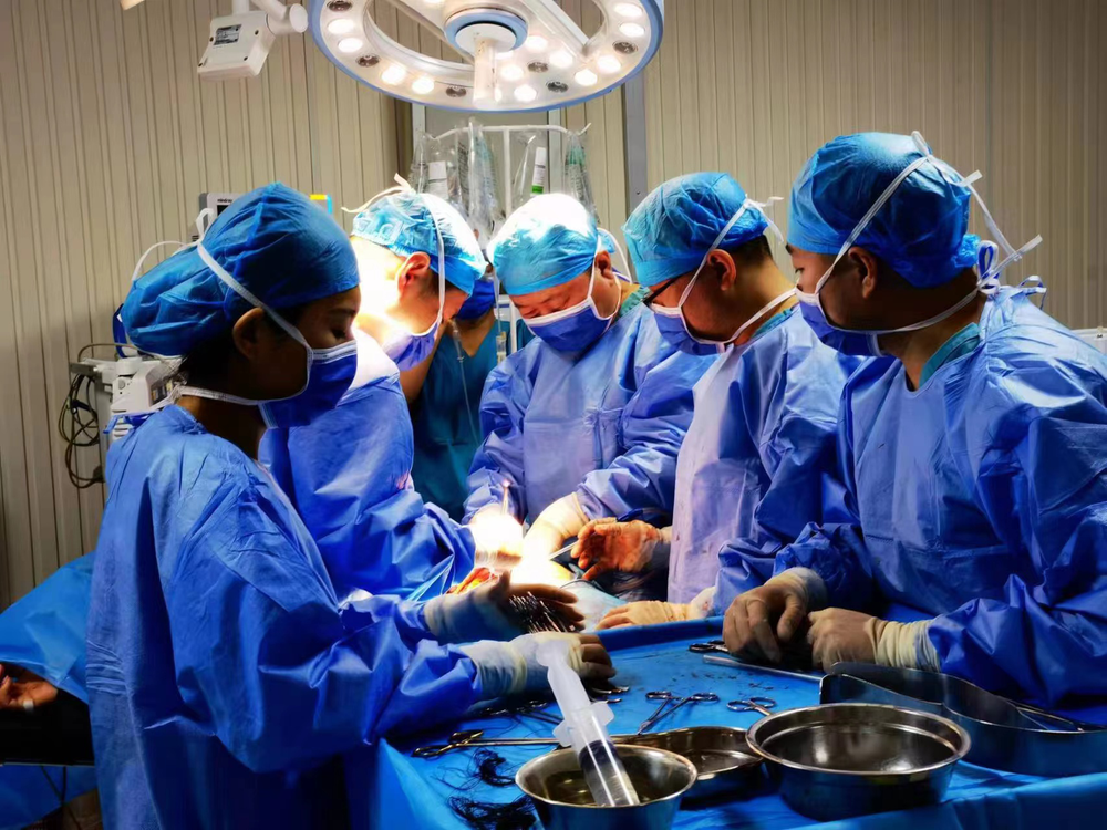 鹤壁市人民医院手术室上演生死时速