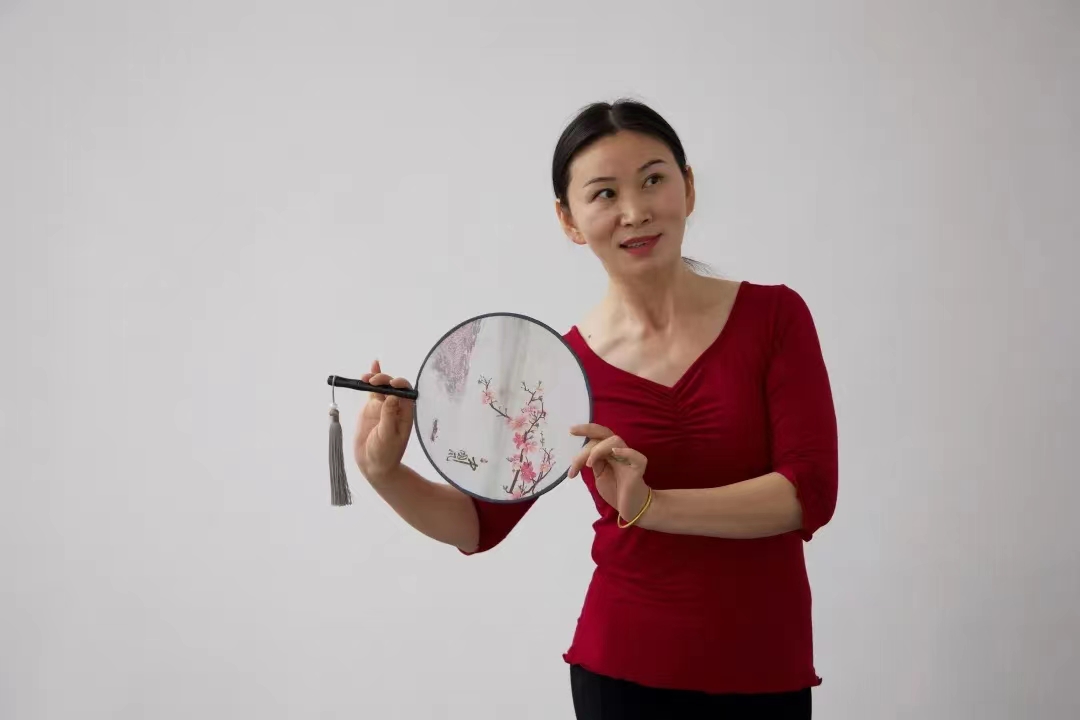 豫剧表演艺术家原香玉剧社演员韩玉生为豫剧常派表演红白花艺术人才