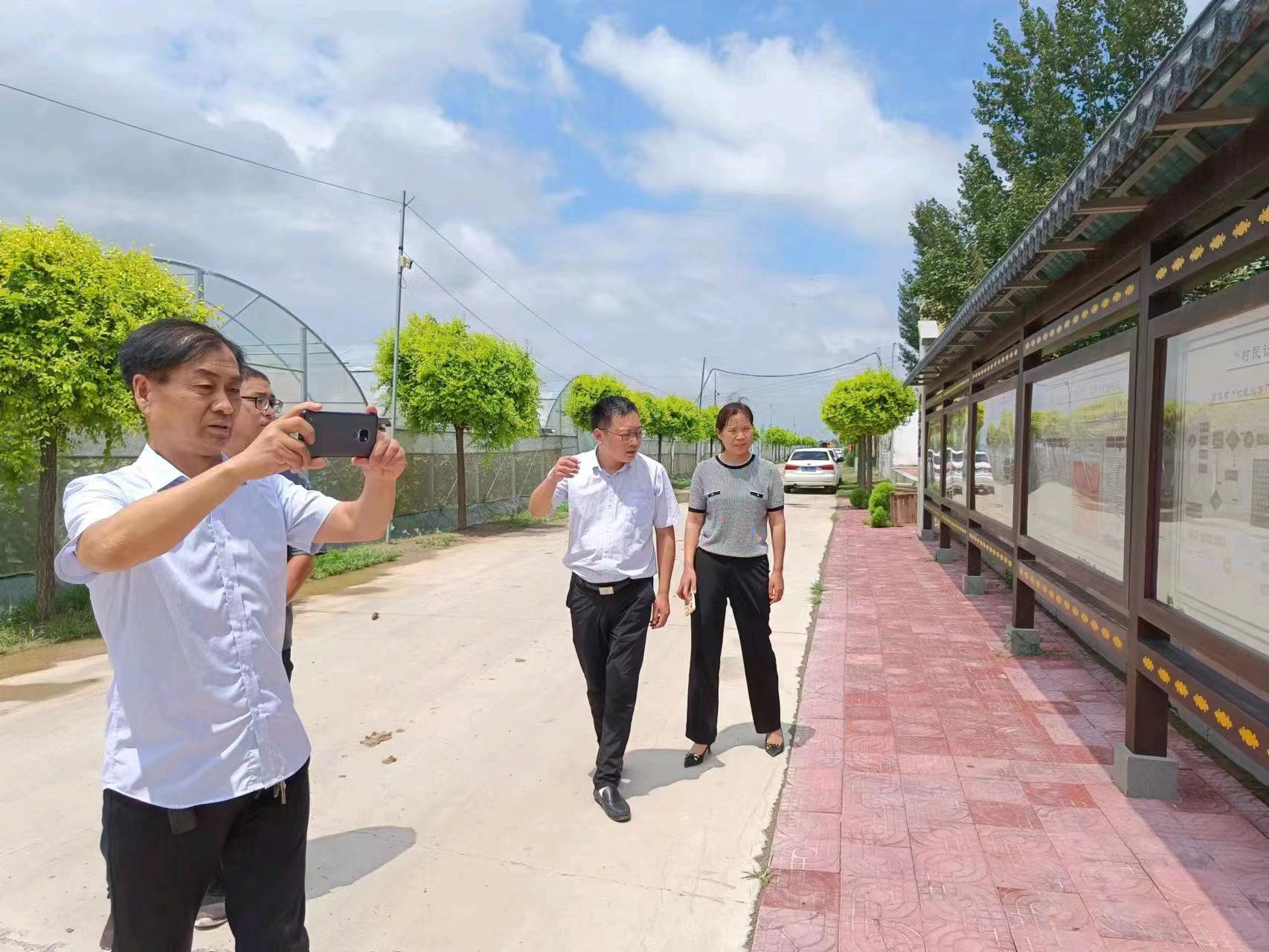 杞县柿园乡纪委开展交流学习助推廉杞村居建设