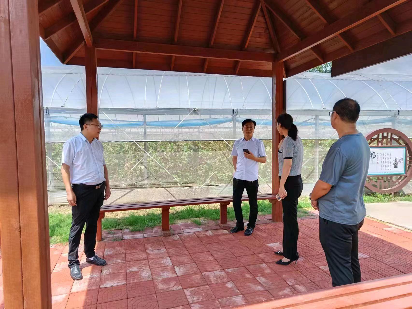 杞县柿园乡纪委开展交流学习助推廉杞村居建设