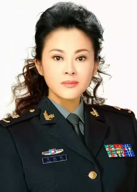 豫剧常派表演培训班特邀著名女高音歌唱家陈淑敏为学员们授课