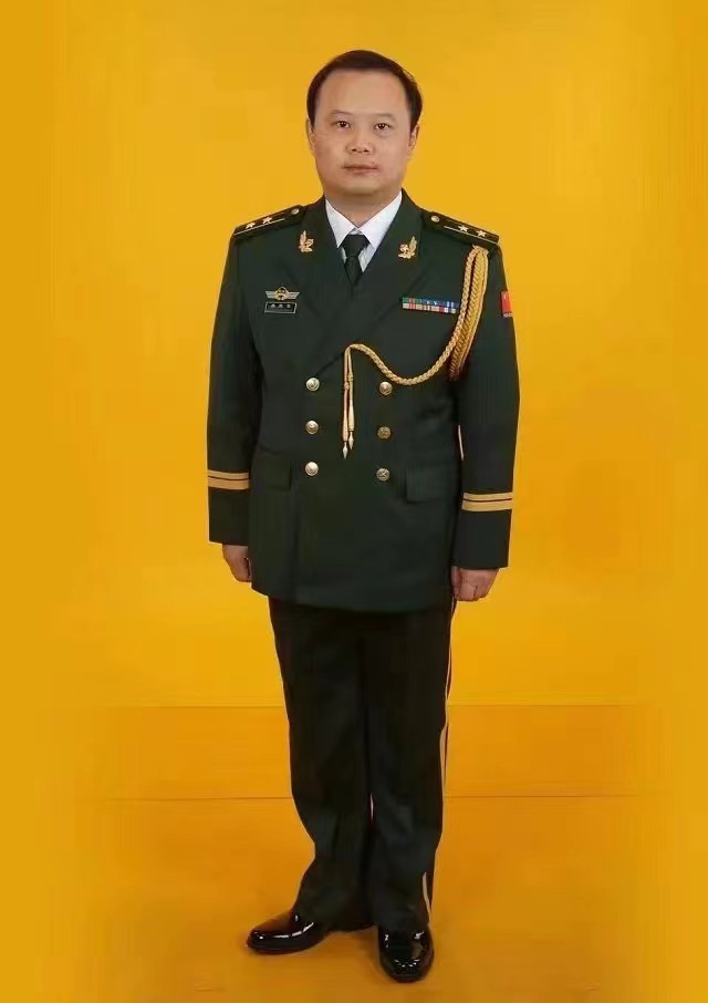 李亚东是谁图片