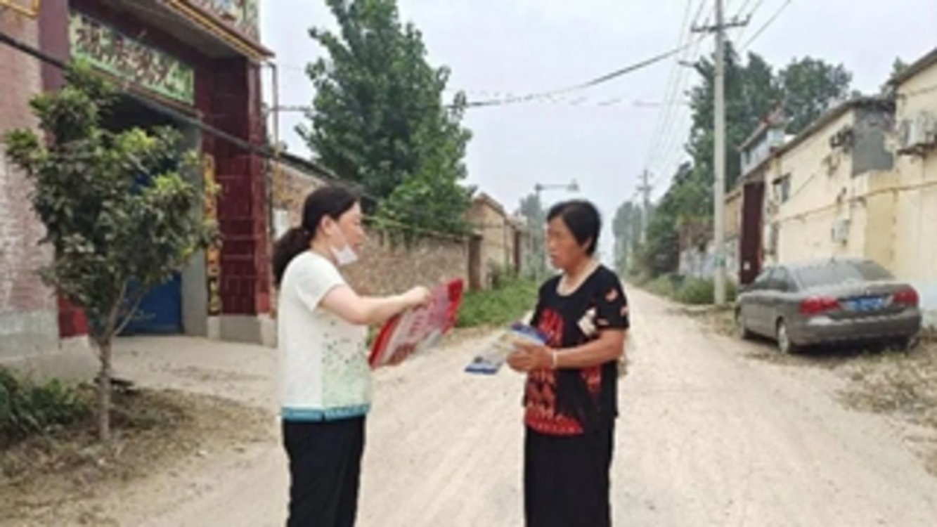 南乐县人民检察院组织干警到包村联系点开展普法宣传活动