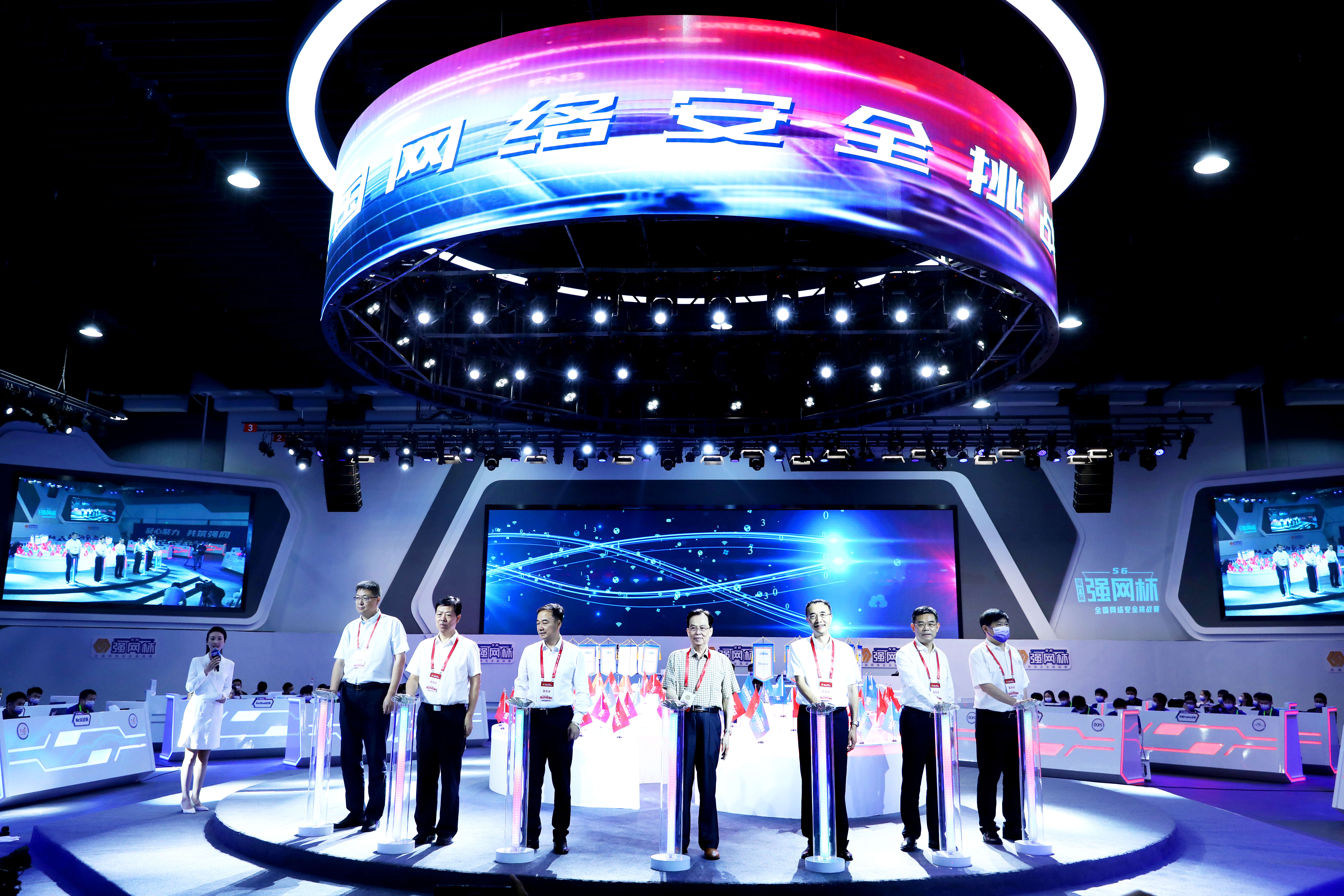 史占勇副市长,徐恒振巡视员,东南大学网络空间安全学院党委书记施畅