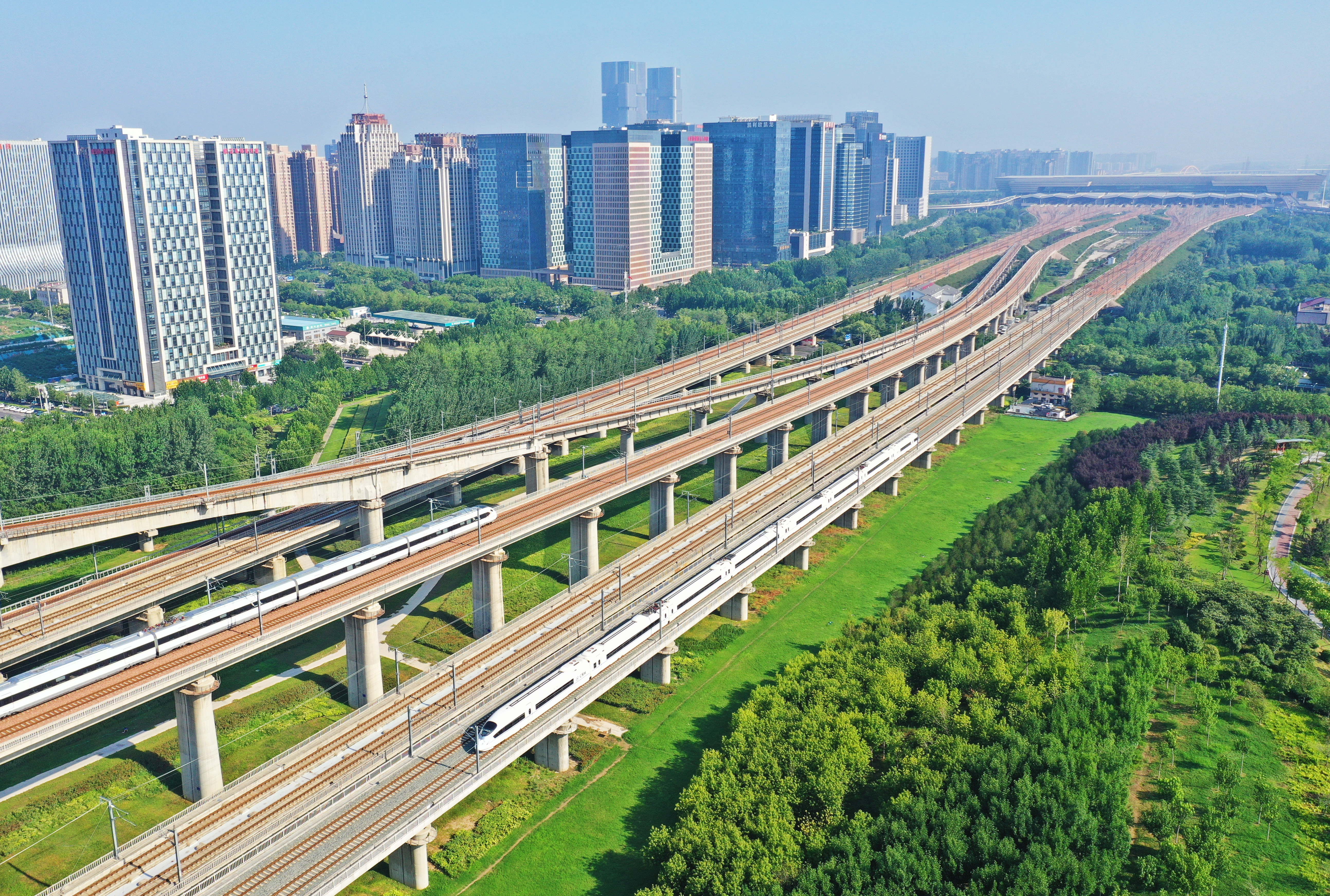 铁路暑运结束郑州铁路部门发送旅客超1728万人次