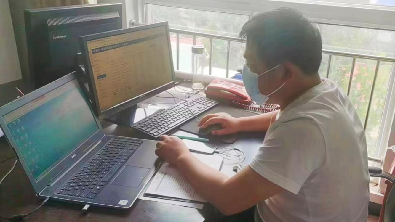 淇县卫健委监督股副股长邢长征：让党徽在抗“疫”一线闪光