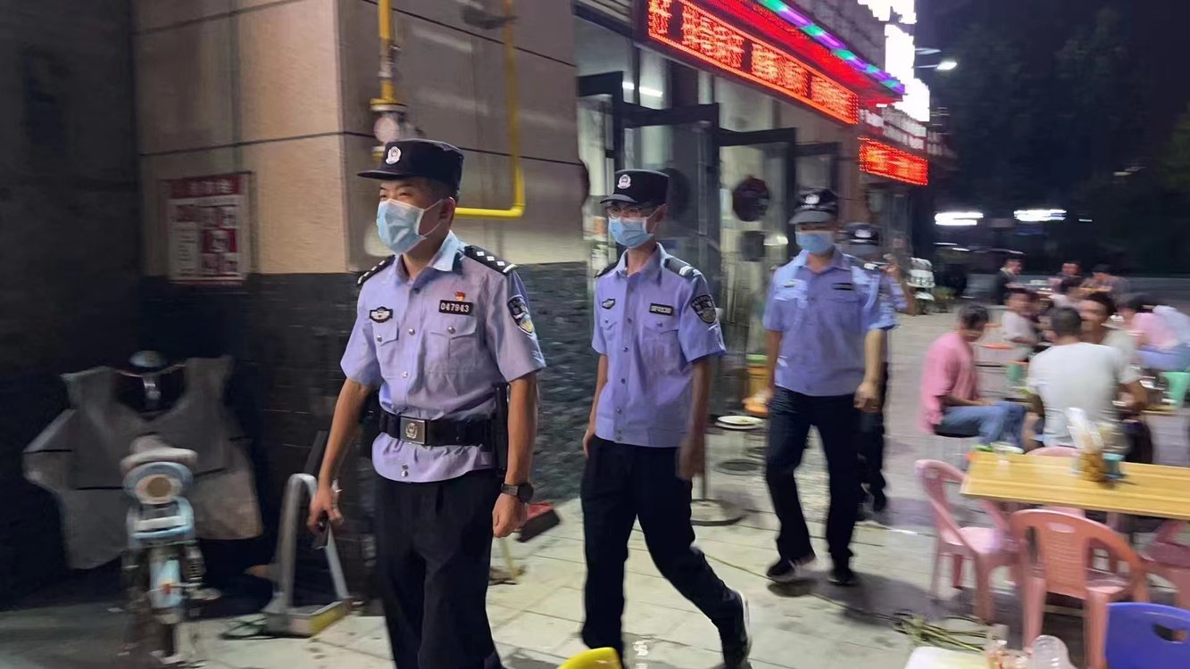 全警投入！鹤壁市公安局示范区加强“百日行动”巡逻防控