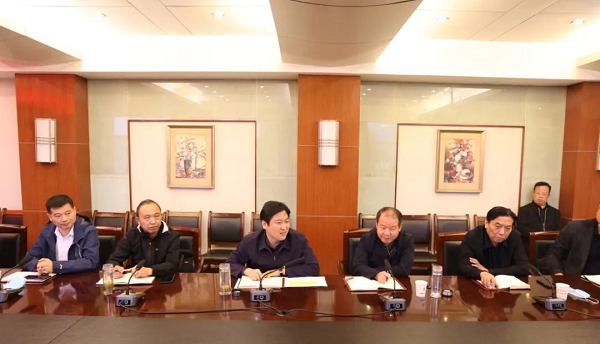 信阳市交通运输局局长王献富深入企业走访调研助力运输企业纾困解难