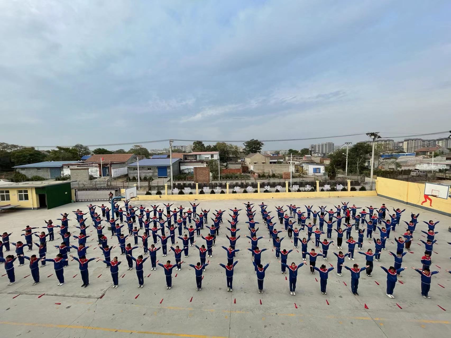 安阳市殷都区水冶镇天池小学举行大课间展演活动