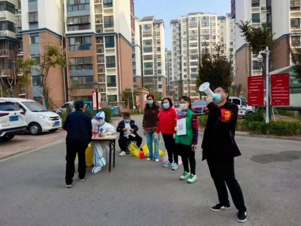 同舟共济度时艰    以身作则助抗疫  商丘市第五中学教师志愿者助力抗疫