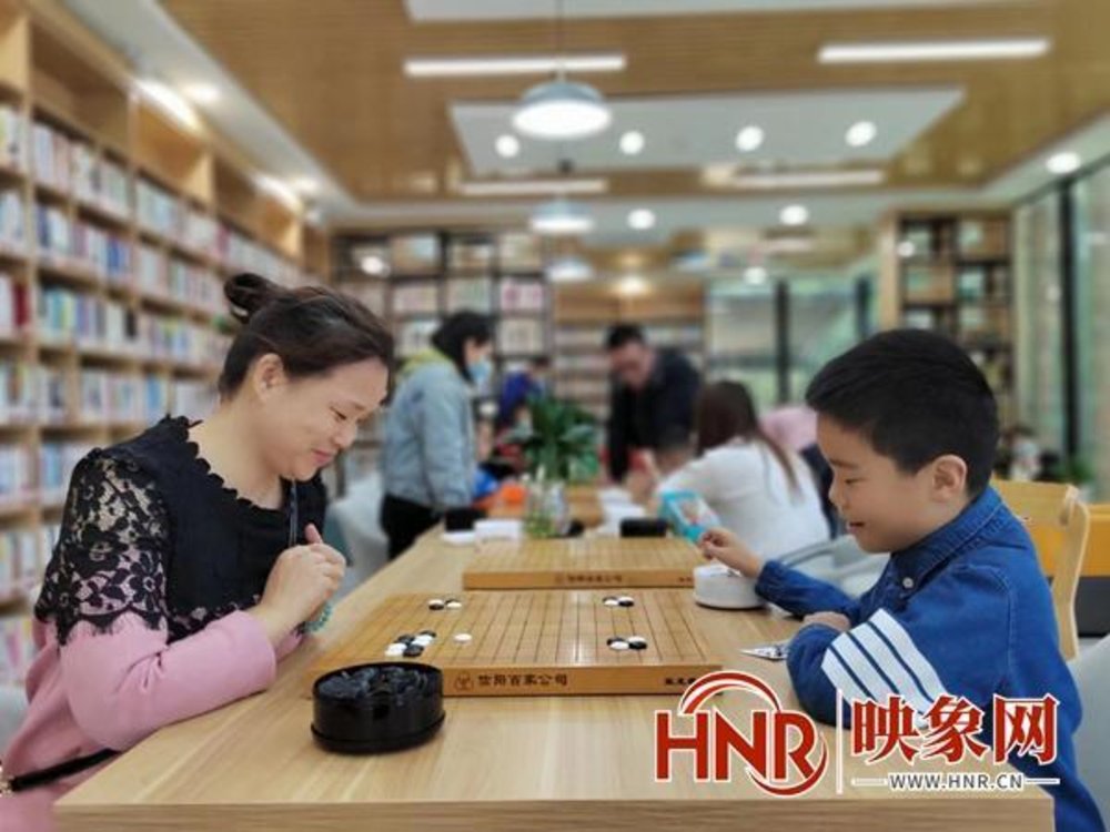 深入推进全民阅读