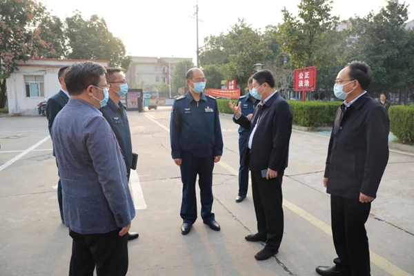 信阳市浉河区区长赵军华调研老旧小区和水电"一户一表"改造工作