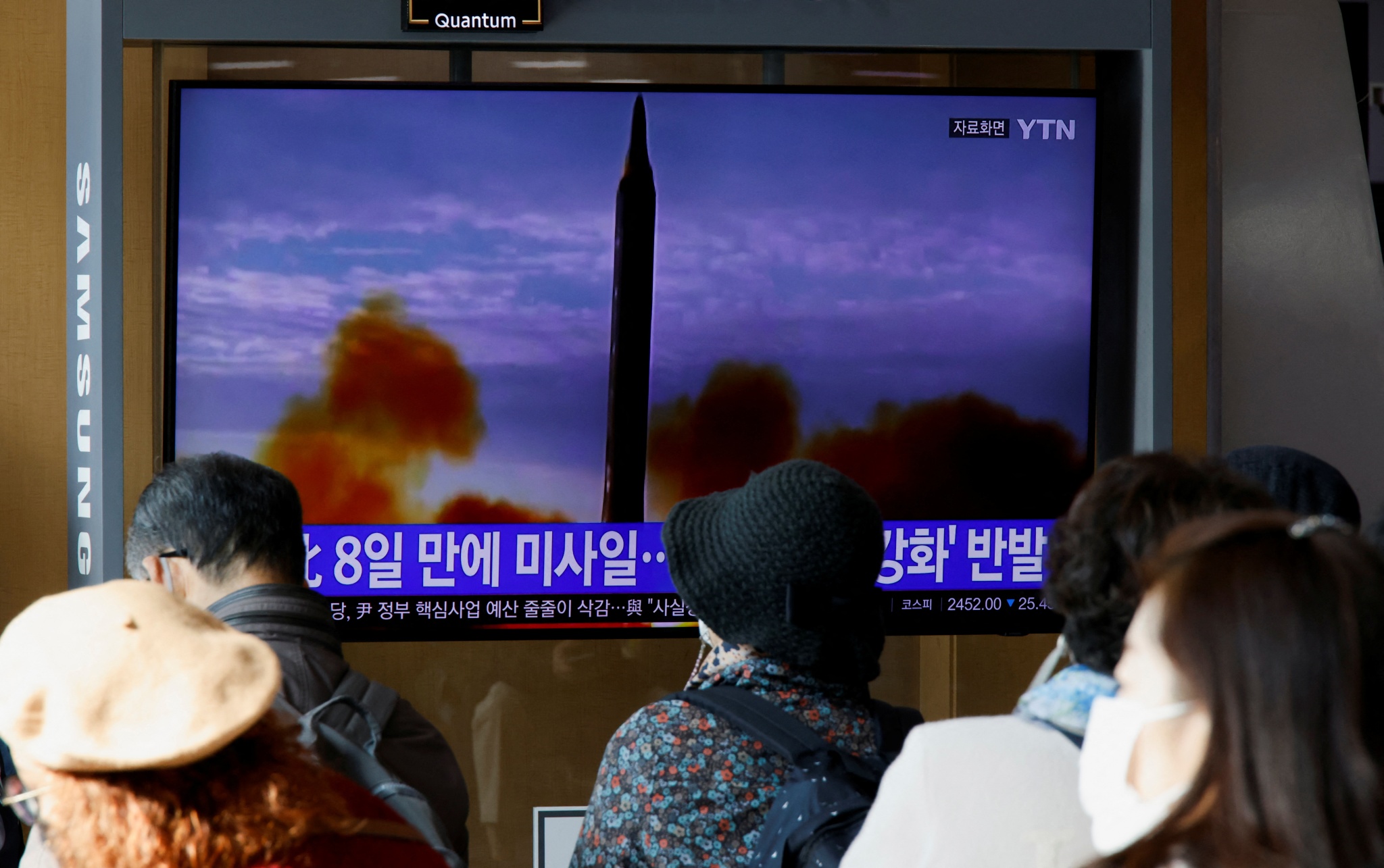 韩媒：朝鲜今晨再次发射导弹，韩军推测系洲际弹道导弹