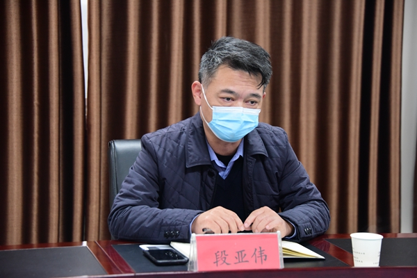 平舆县副县长公安局长段亚伟到交警大队检查指导安全生产工作