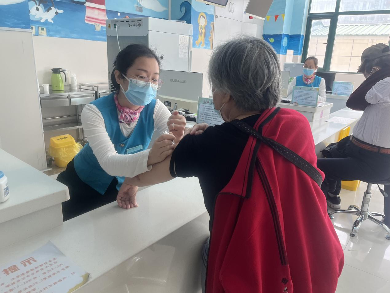 郑州65岁以上老人免费接种流感疫苗时间延长