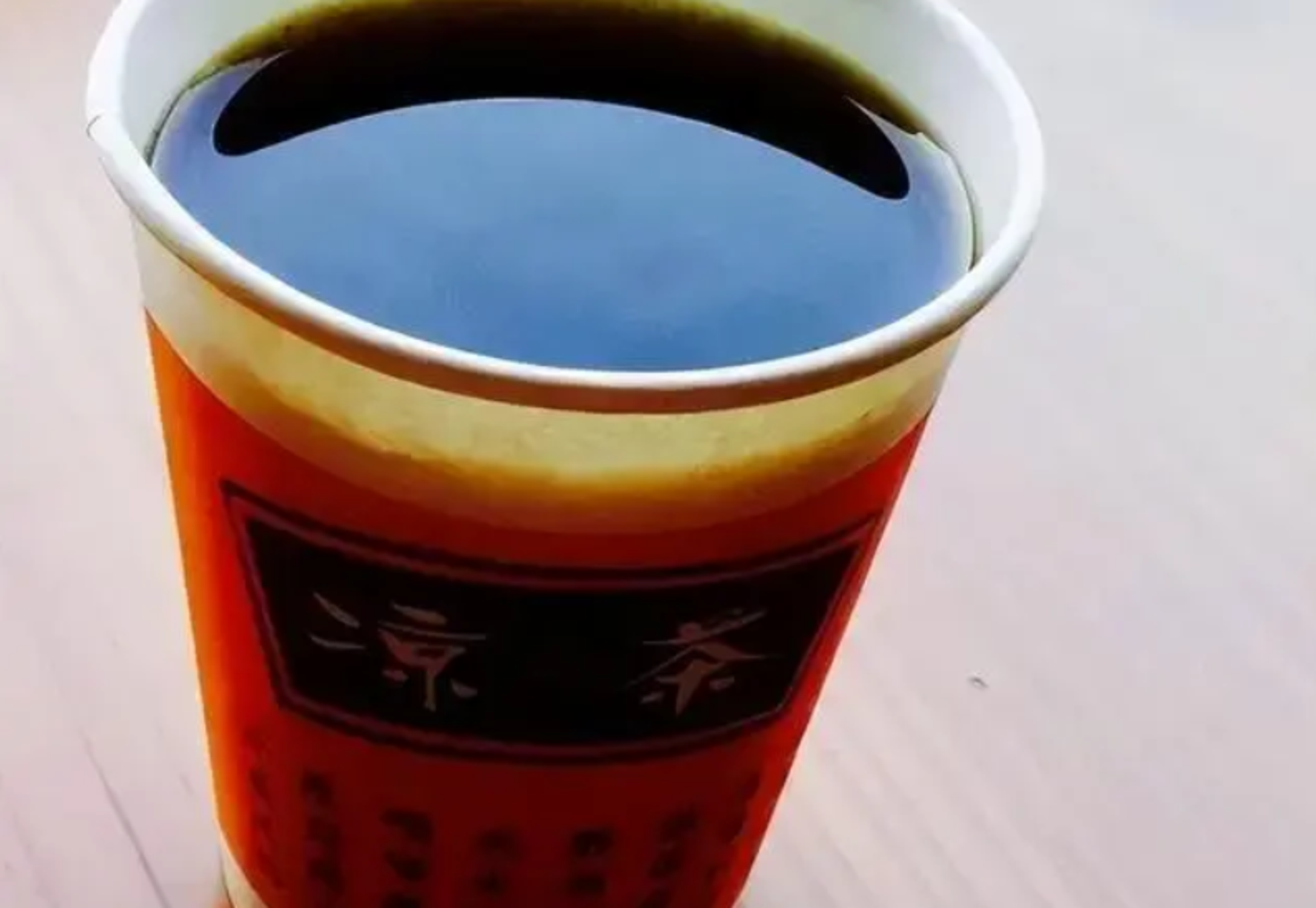广东一凉茶店老板用布洛芬等药制茶获7个月