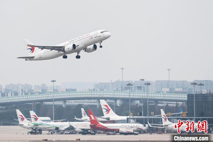 东航开启2023年航班运营 迎接民航业复苏的春天