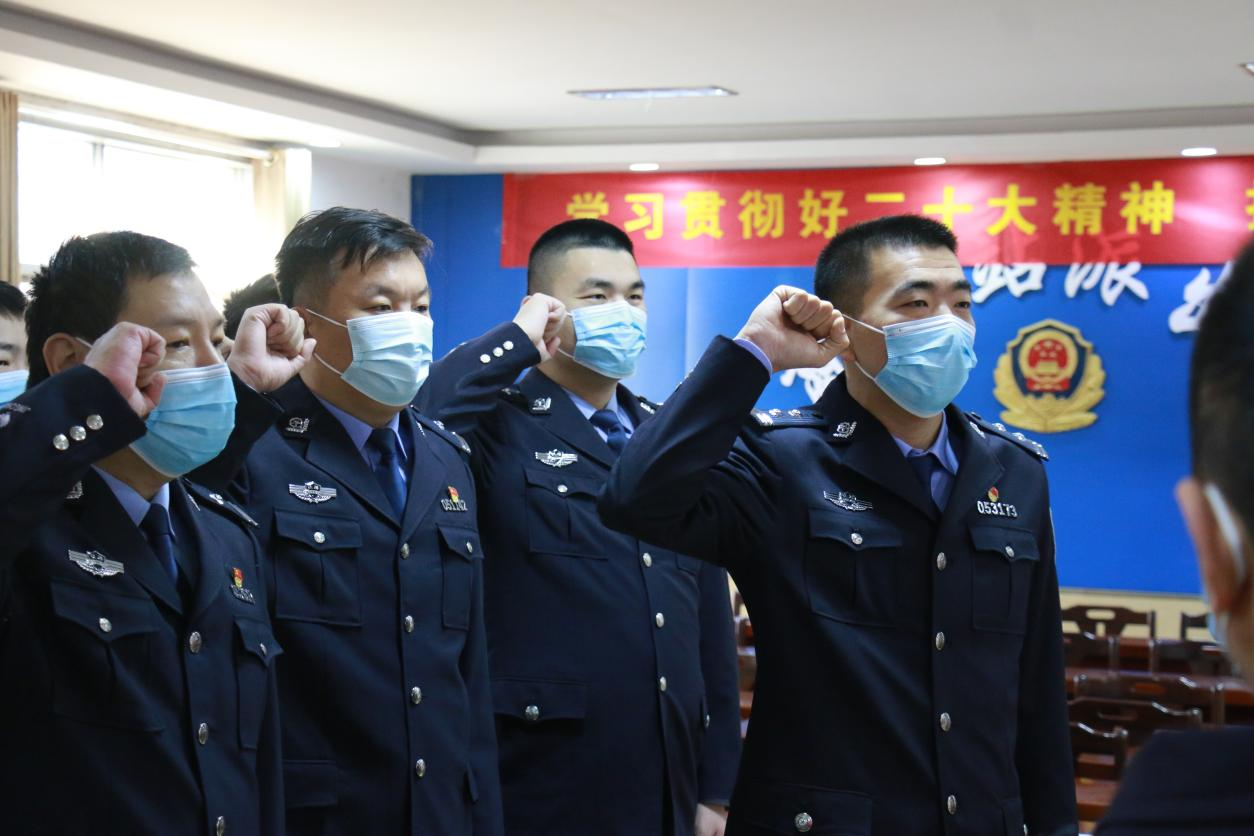 110警察节｜基层民警的十二时辰 守护平安每一分