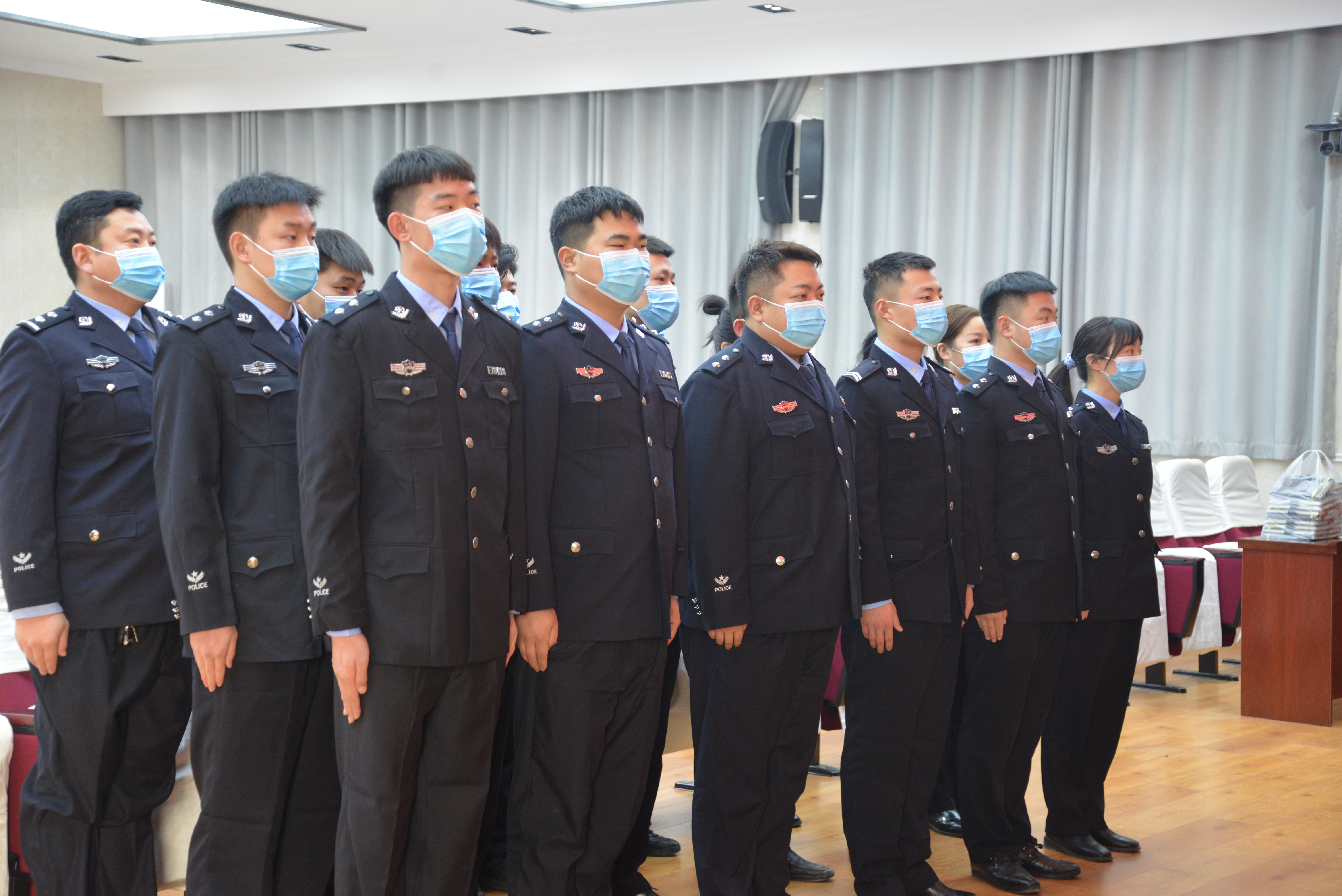 内黄县人民法院无愧使命担当致敬人民警察