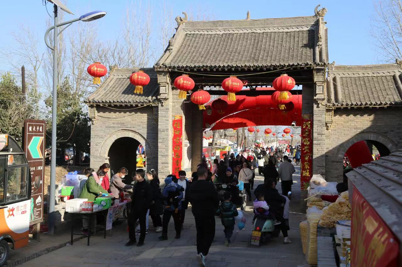 河南孟州莫沟老家年味浓春节接待创新高