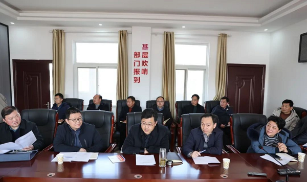 信阳市交通运输局党组书记局长王献富调研交通重点项目复工复产情况并