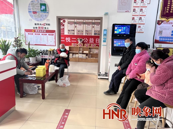 临颍：社区公益“微服务” 商户邻里“来互助”