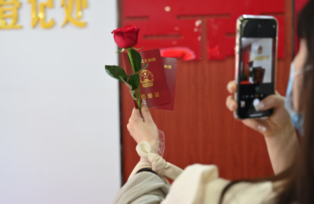 郑州结婚登记降至十年前一半