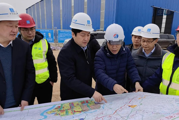 信阳市交通运输局党组书记局长王献富督导调研高速公路建设