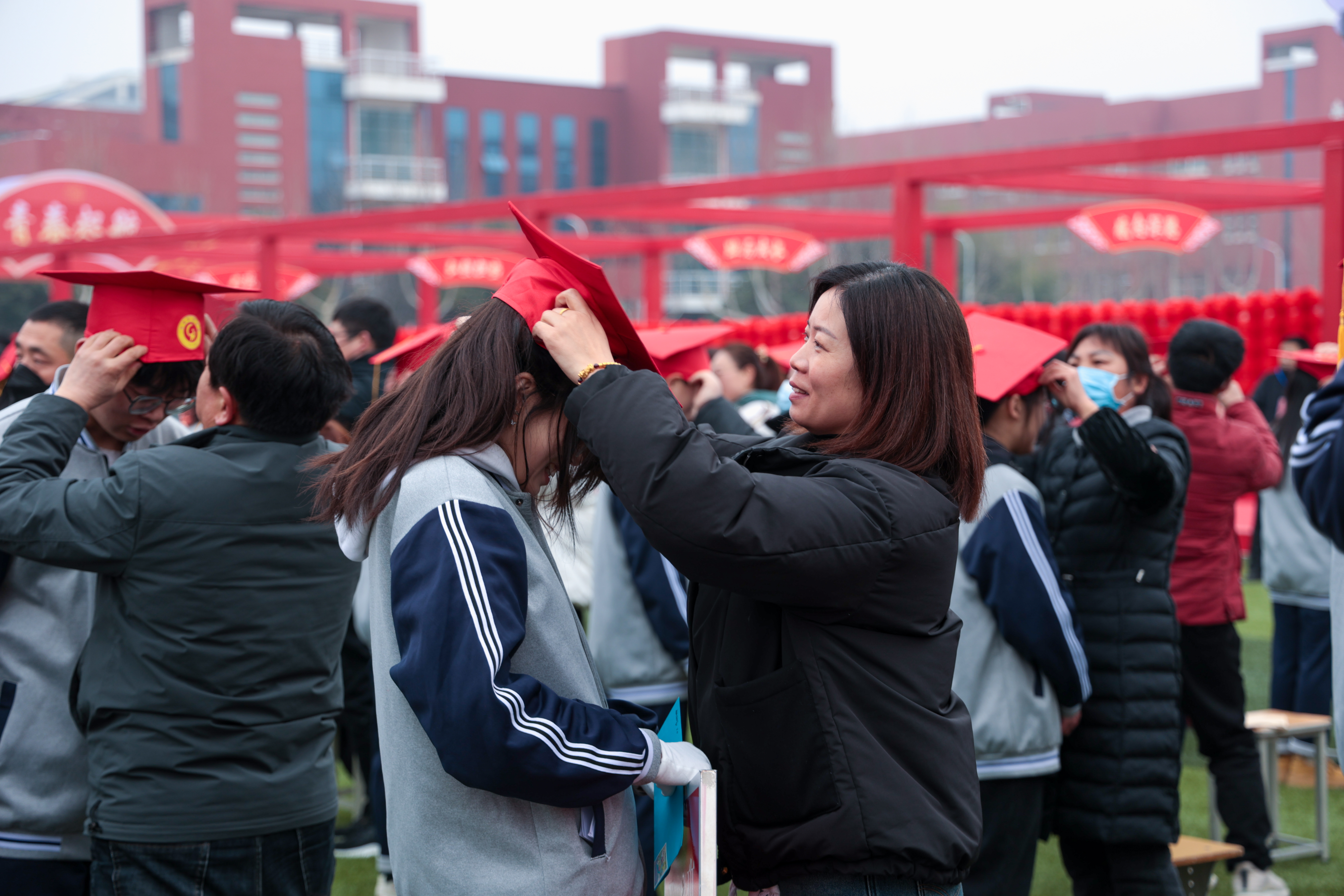 济源高级中学十八而志启新程筑梦青春向未来